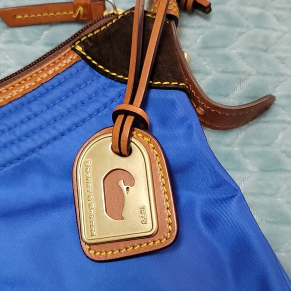 Ladies Handbag - Picture 3 of 9